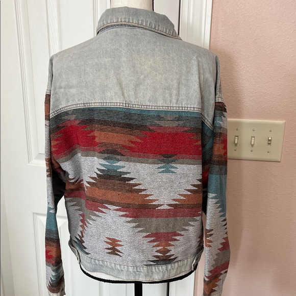 Aztec Patterned Denim Jacket - Picture 4 of 6